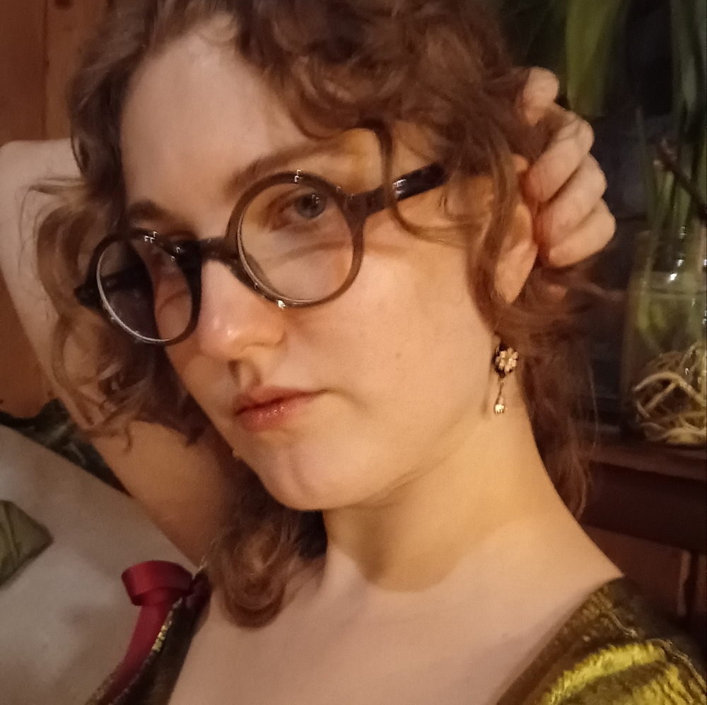 Meet your Posher, Ellie